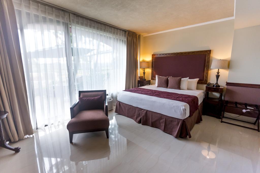 Altos De Fontana Hotel Managua Ruang foto