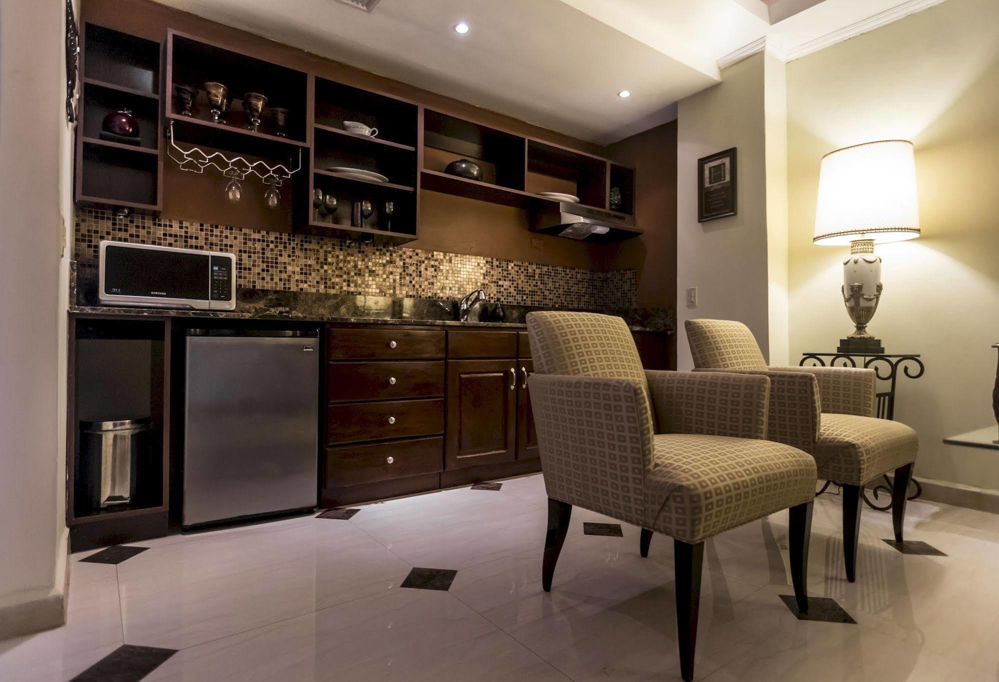 Altos De Fontana Hotel Managua Bagian luar foto