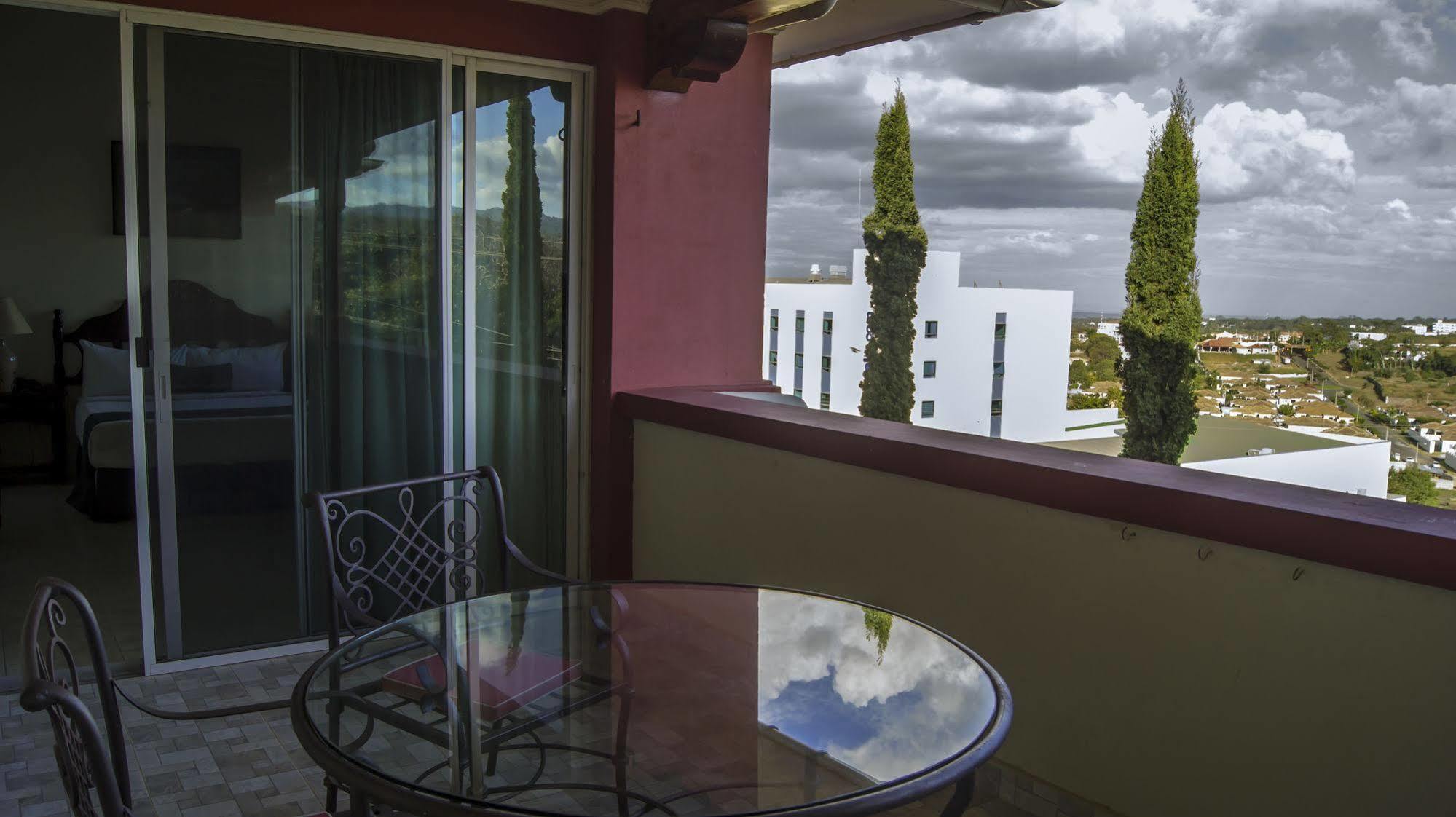 Altos De Fontana Hotel Managua Bagian luar foto