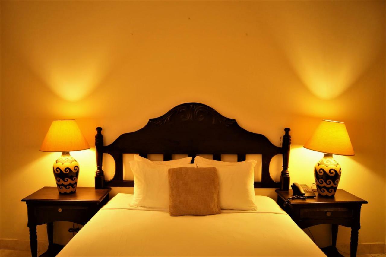 Altos De Fontana Hotel Managua Bagian luar foto